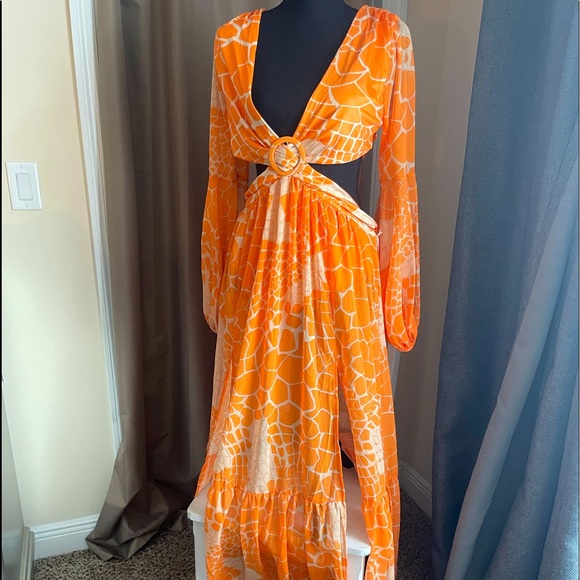 Never worn gorgeous dress 👗 - Picture 6 of 7